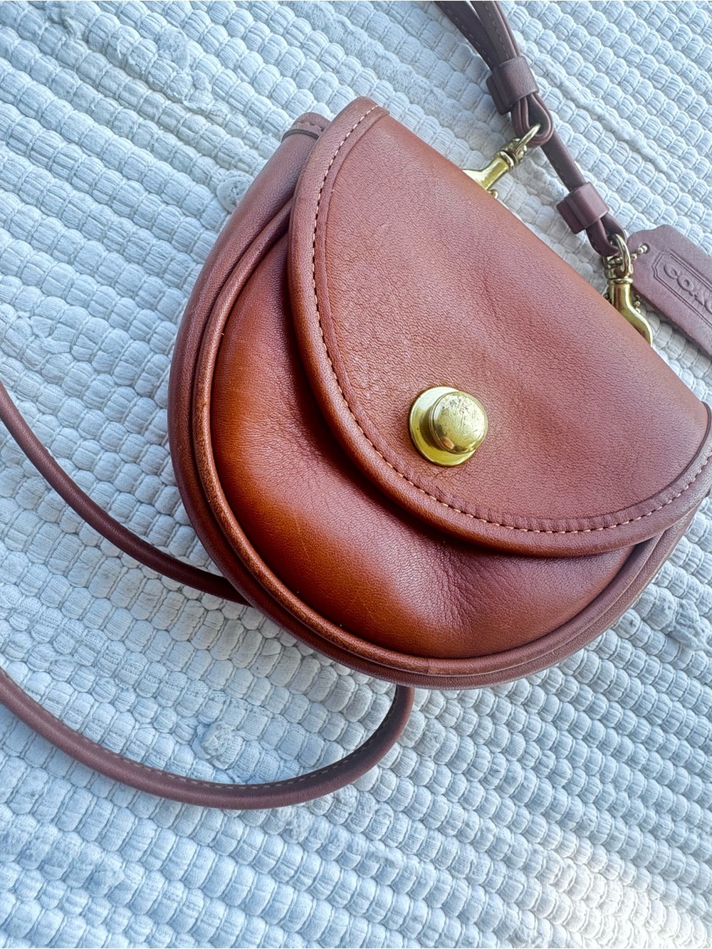 Vintage Coach 9826 Mini Belt Bag British Tan Leather Crossbody 90s - Picture 4 of 14